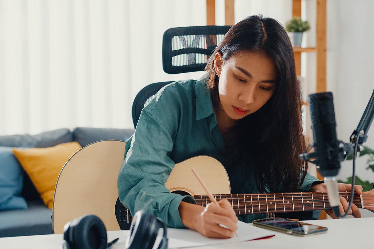 Contoh ekonomi kreatif -musik 