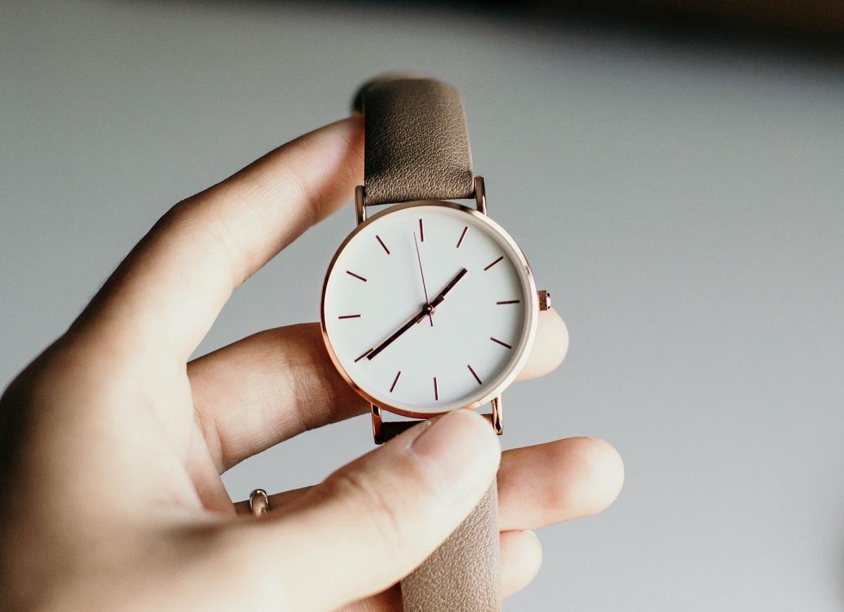 barang yang laku dijual online -jam tangan
