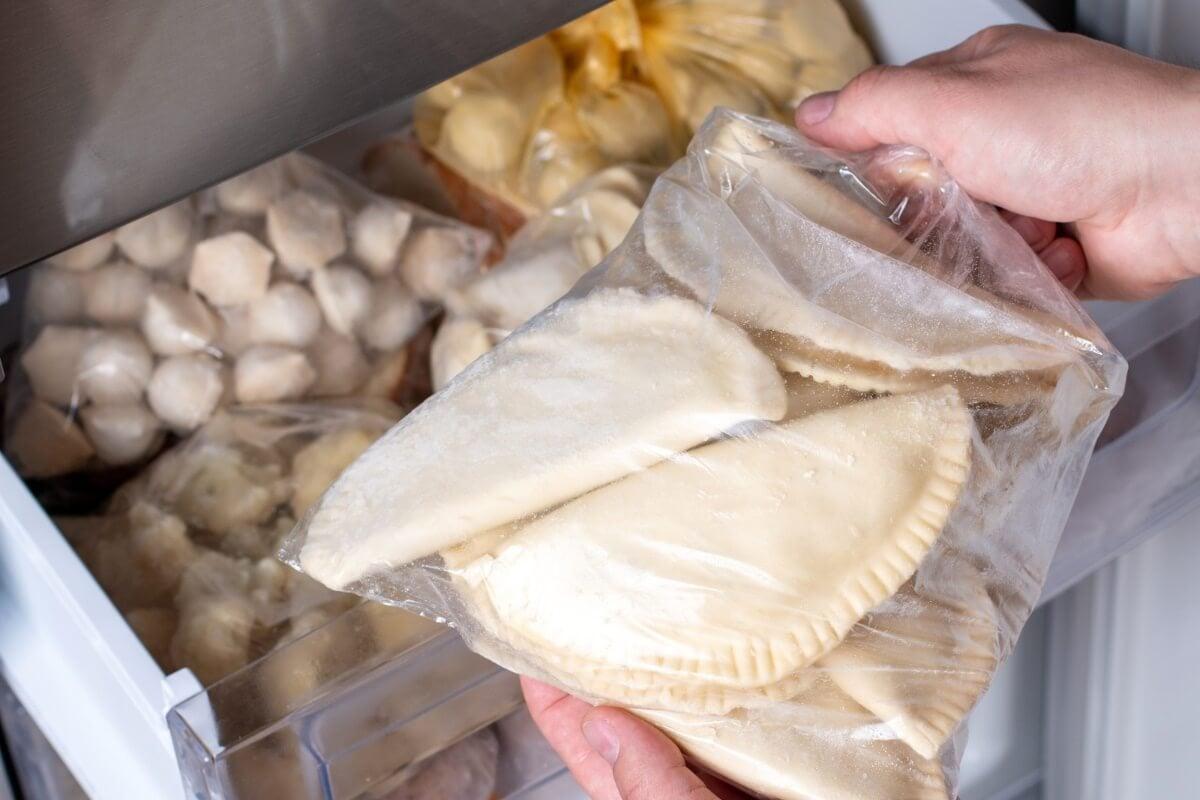 cara packing frozen food