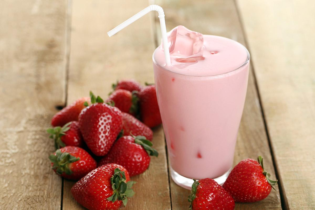 franchise minuman kekinian - strawberry