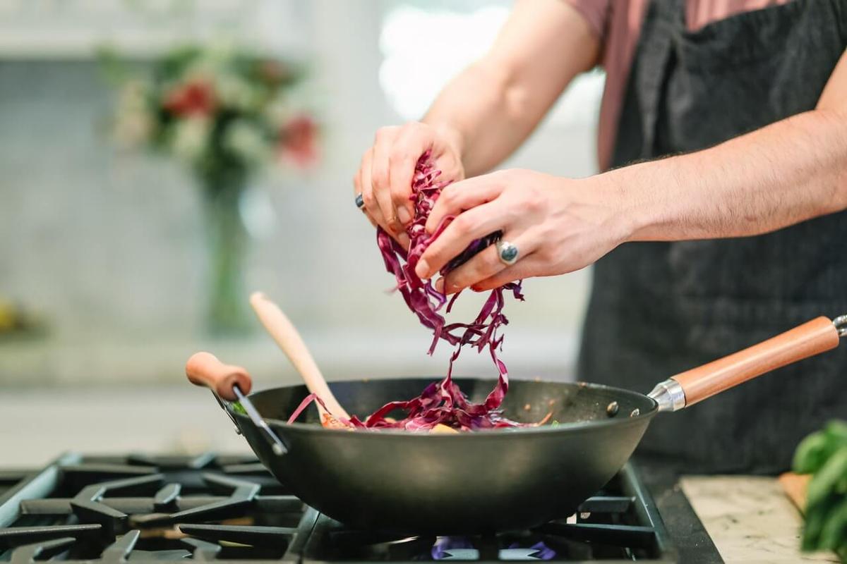 memasak - katering - peluang bisnis online modal kecil