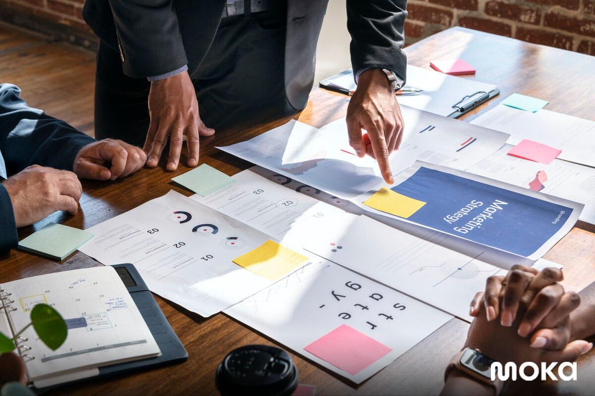 membuat rencana bisnis dan strategi marketing