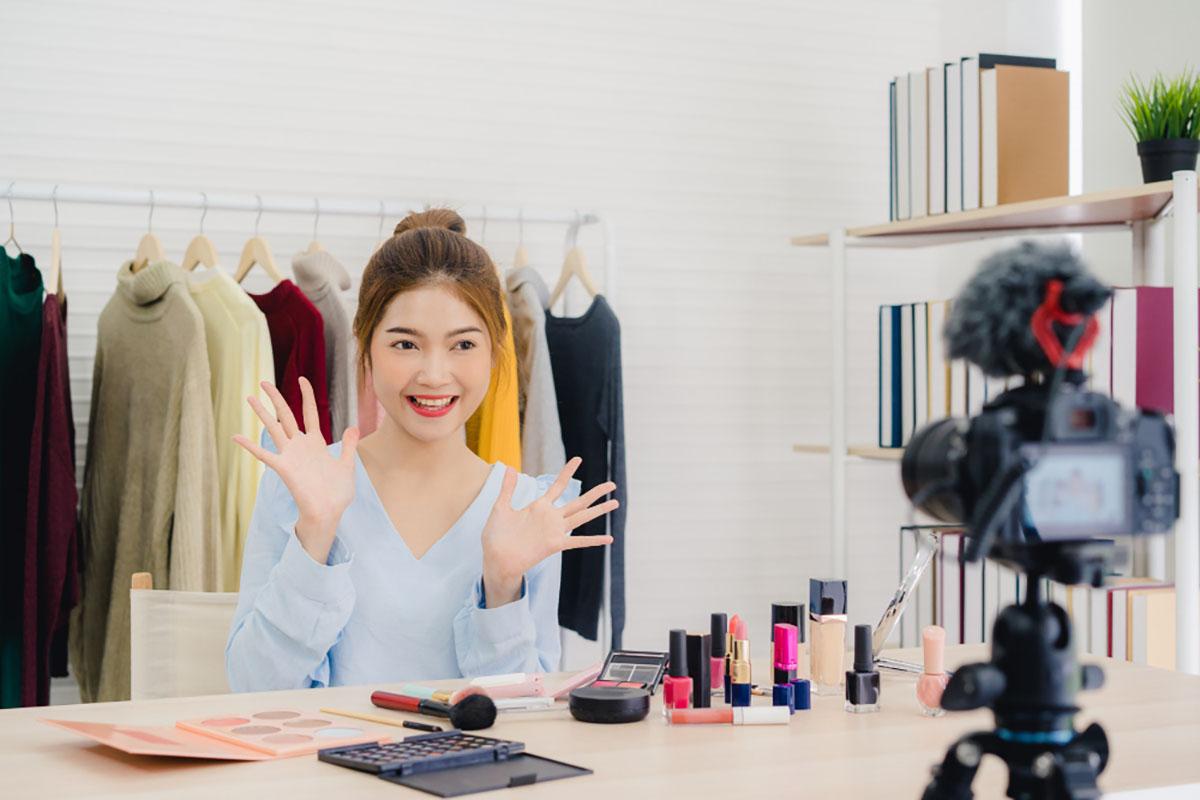 Beauty Influencer Adalah: Penjelasan dan Potensi untuk Bisnis