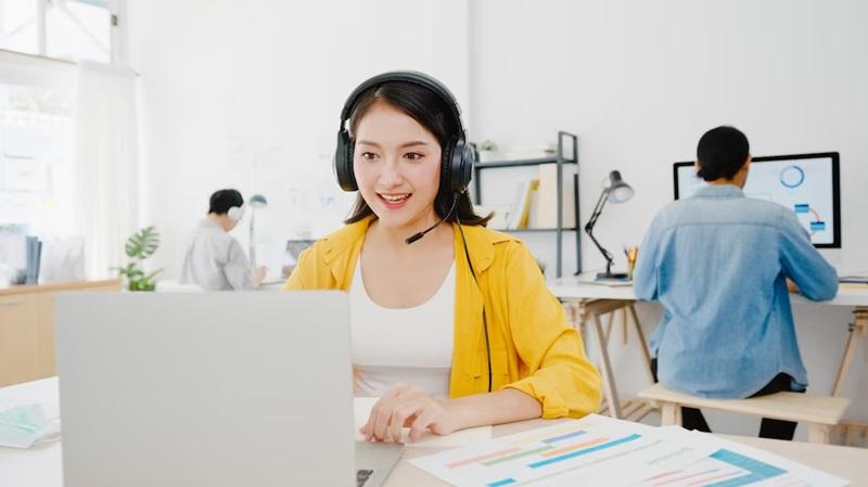 Customer Service: Tugas, Skill yang Dibutuhkan, dan Indikator Kesuksesan