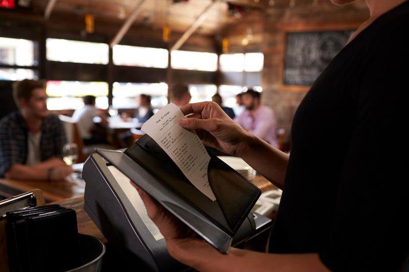 Service Charge: Definisi, Manfaat, dan Tips Menerapkannya