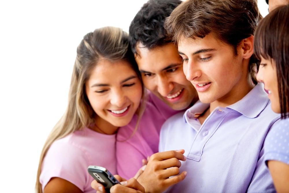 dampak cashless society bagi milenial