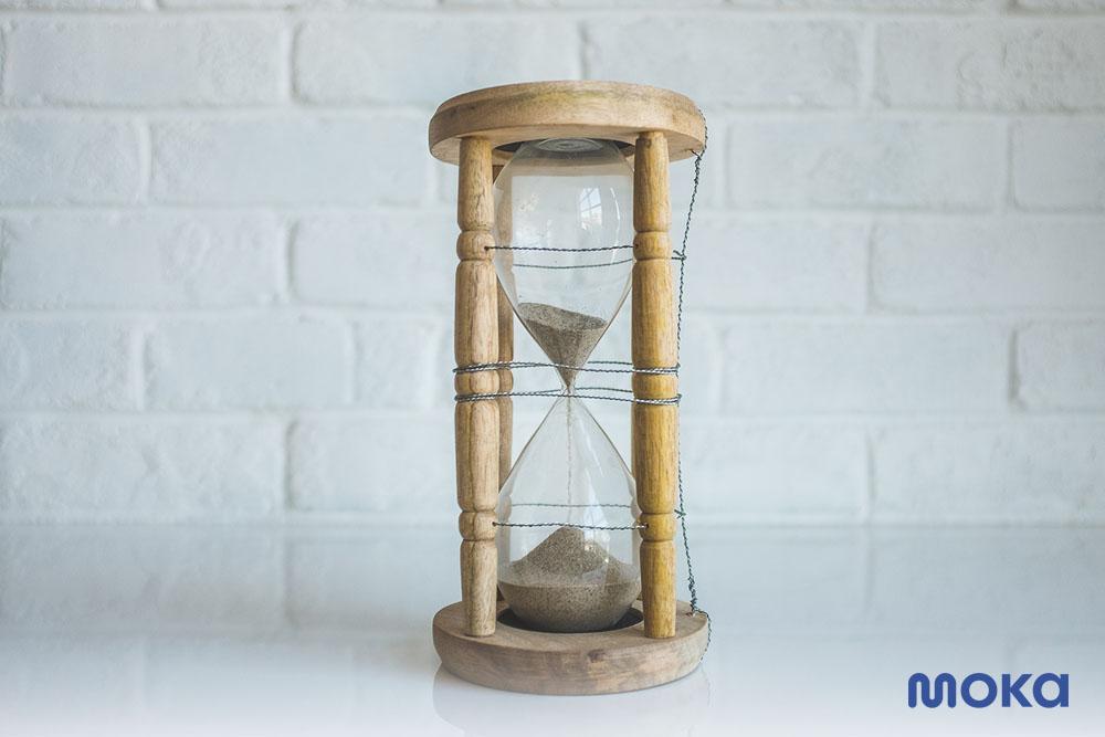 Hindari 7 Masalah Bisnis dengan Aplikasi Pembukuan Online - menghemat waktu (1)