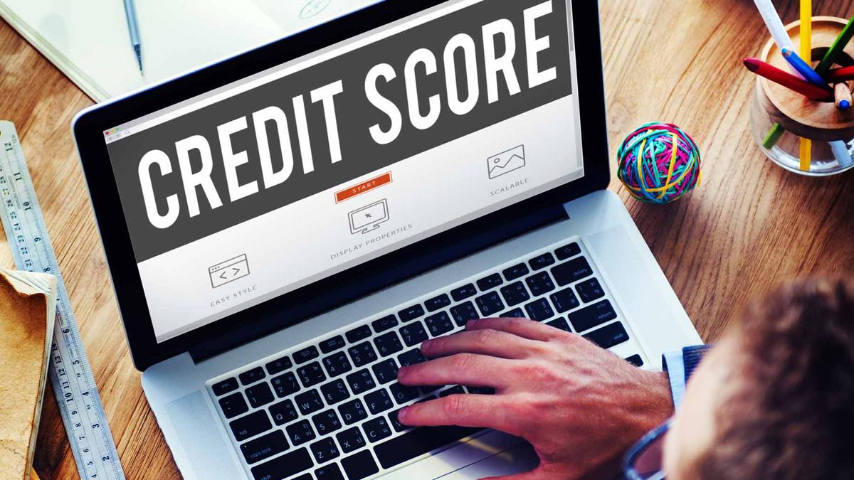 Pinjaman KTA vs Pinjaman Online? Cek Dulu Kelebihan dan Kekurangannya