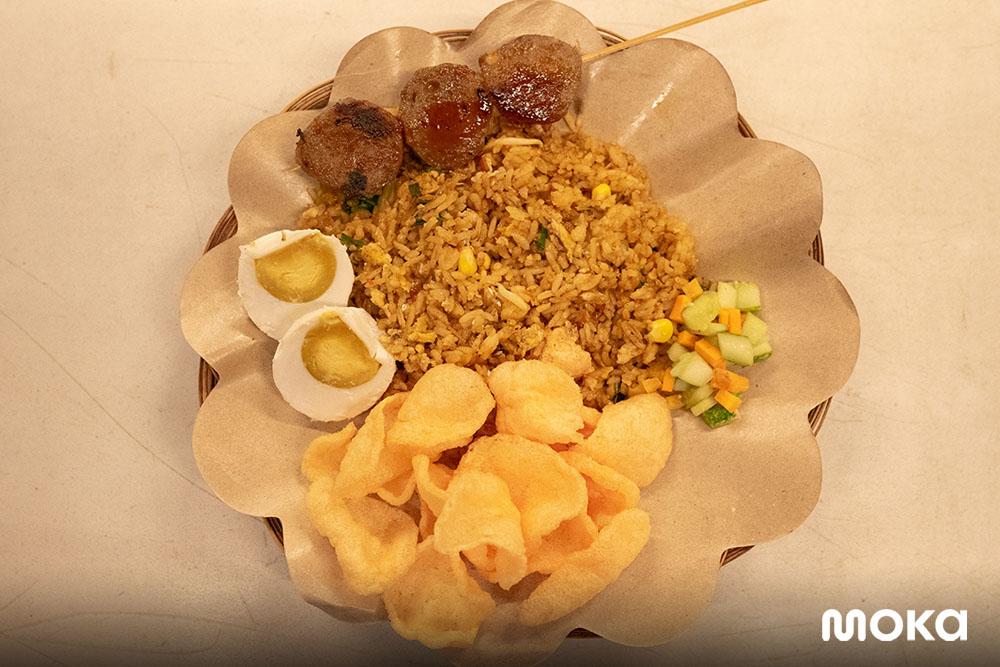 Nasi Goreng Simongol Bandung, Cara Memasak yang Unik Bikin Viral! (5)