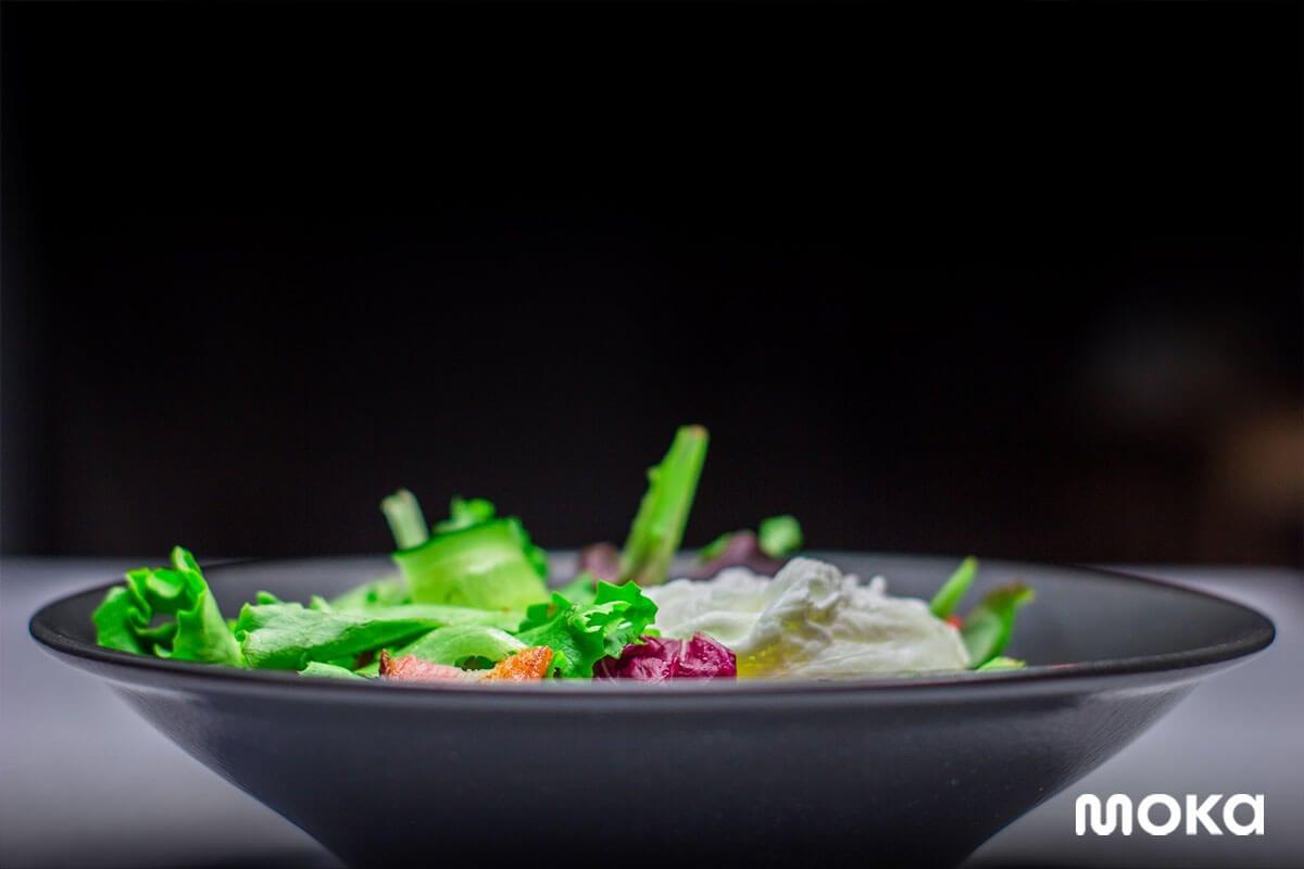 foto salad - contoh foto untuk promosi di social media ads yang kurang baik