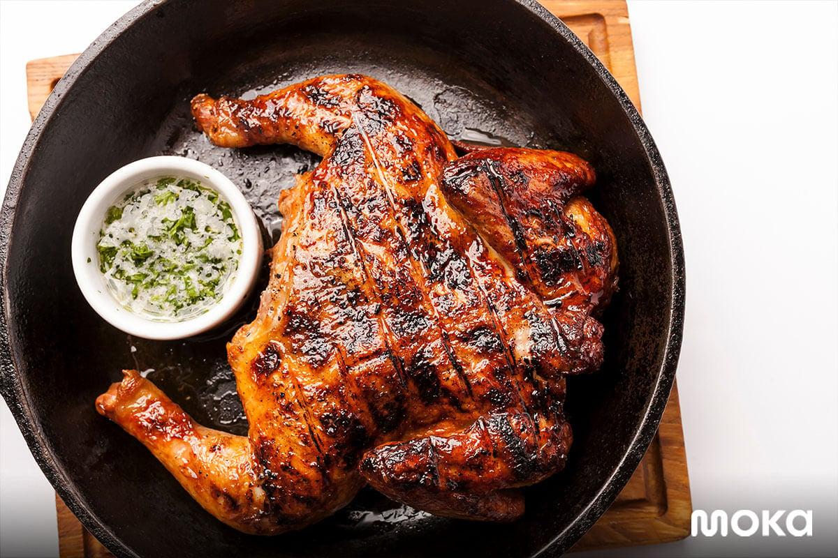 inspirasi foto makanan yang enak - ayam panggang - Mendesain Label Produk Makanan