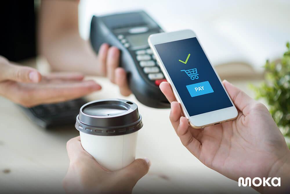 menggunakan pembayaran digital dan mendukung cashless society