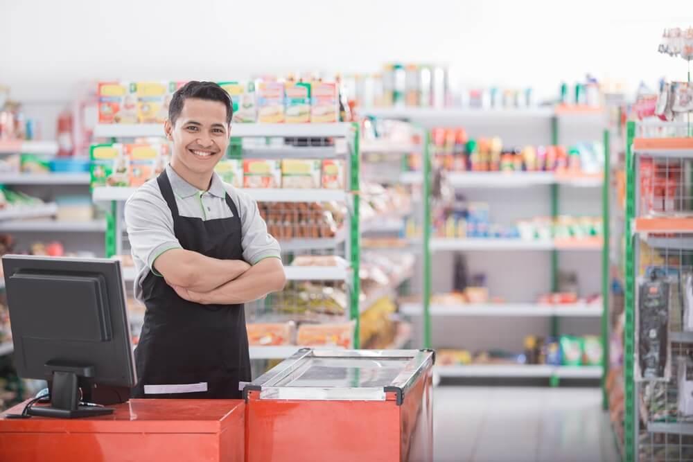 menjaga kebersihan toko kelontong - 7 Manfaat Aplikasi Pembukuan Toko untuk Bisnis Masa Kini - 15 Peluang Bisnis Ritel Tahun 2020 dengan Keuntungan Maksimal