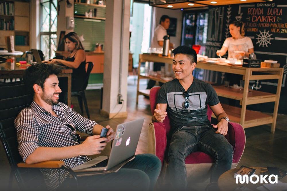 pebisnis, karyawan bekerja - 5 Kesalahan dalam Merekrut Karyawan yang Sebaiknya Dihindari - 3 Jenis Skill yang Wajib Dikuasai Pengusaha Jika Ingin Sukses