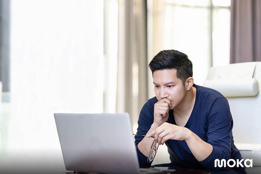 pebisnis stres yang takut mengalami kegagalan - penyebab bisnis pailit